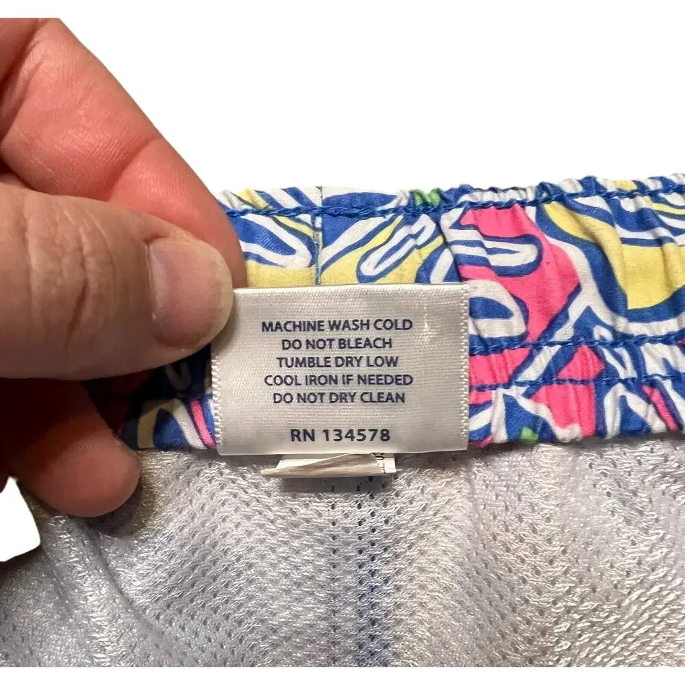 Vineyard Vines dive into